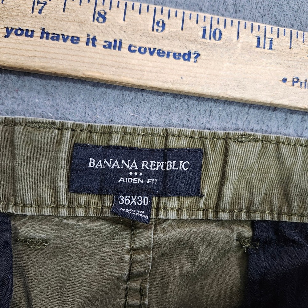 Banana Republic Aiden Fit Cargo Pants Mens 36x30 Olive Green Utility Casual - Picture 2 of 8